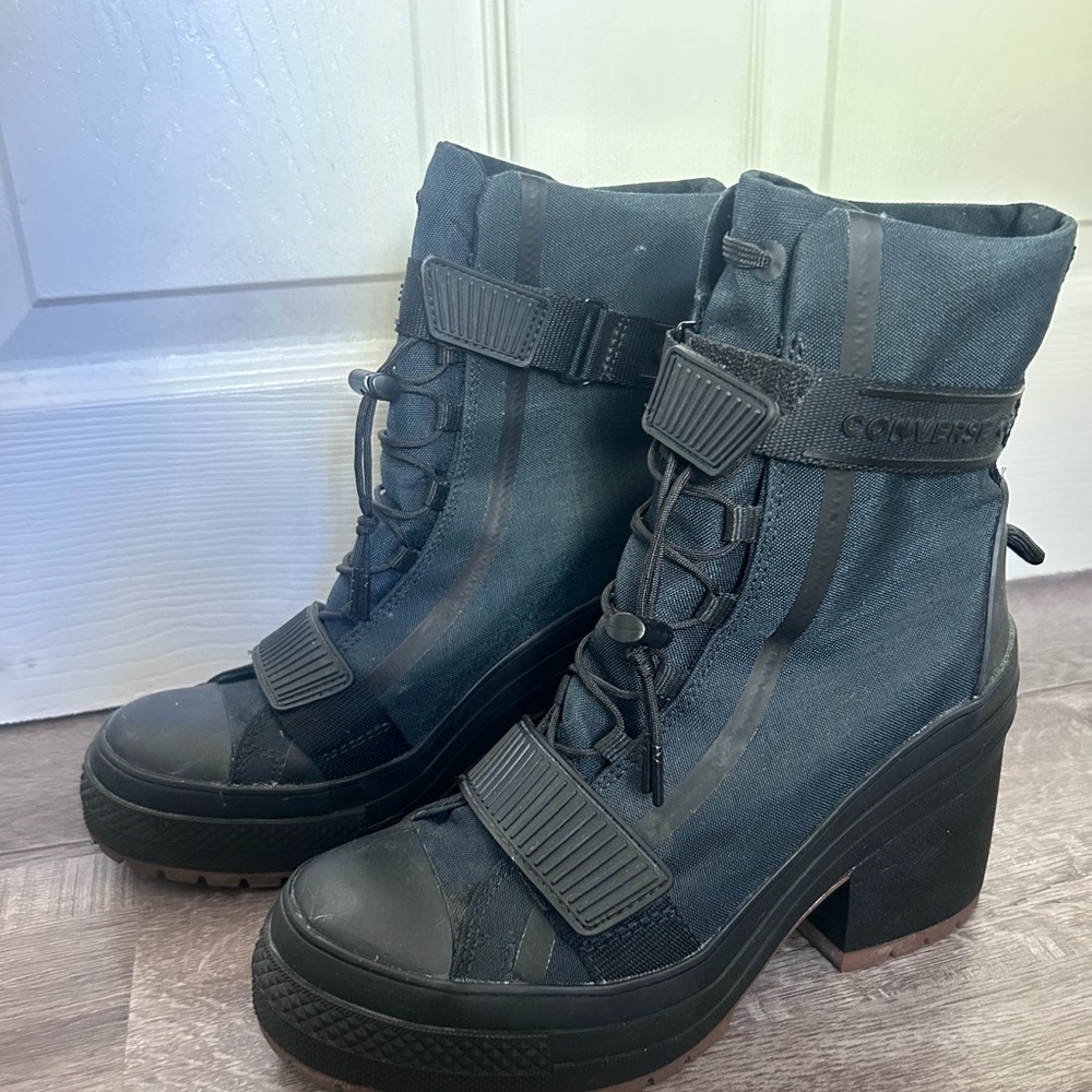 Converse GR82 Women's Black Lace-Up Boots